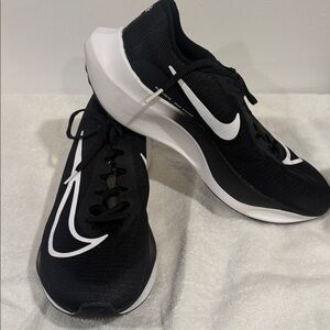 New MEN'S NIKE ZOOM FLY 5 Sneakers